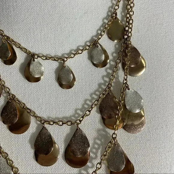Stunning tri-tone three tiered necklace - Picture 2 of 5